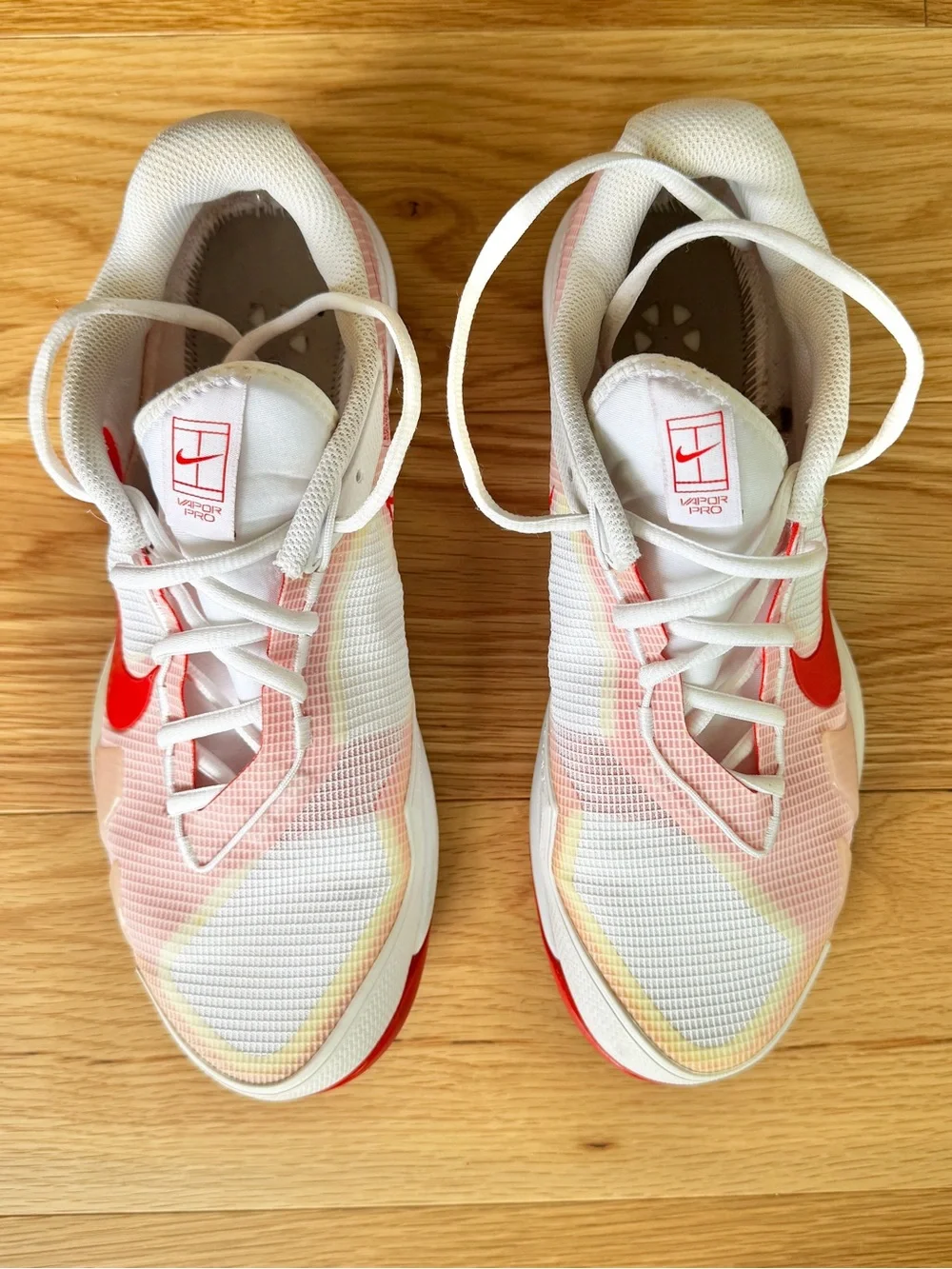 Nike Court Air Zoom Vapor Pro Tennis Shoes – Men’s Size 10 – White/Pink